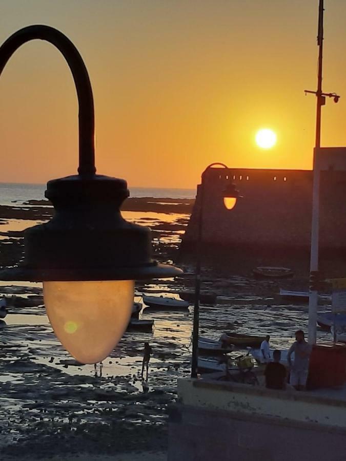 Acogedor Y Luminoso Apartamento Lägenhet Cádiz Exteriör bild